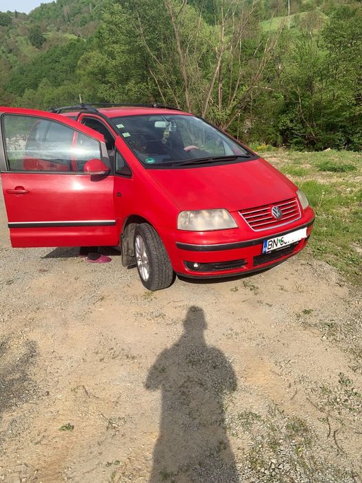Vând Volkswagen Sharan