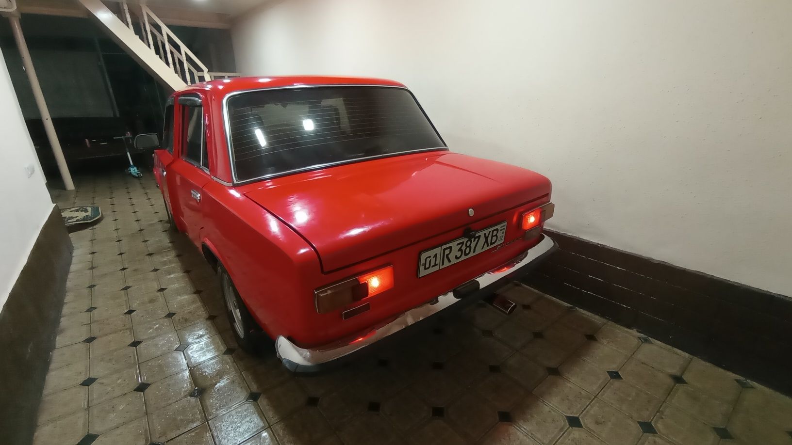 Vaz 2101 sotiladi konditsiner bor