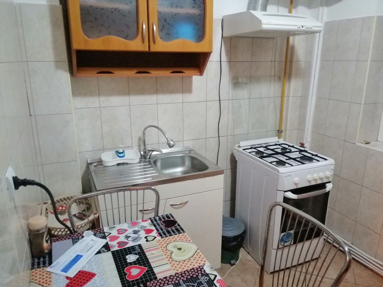 Închiriez garsoniera