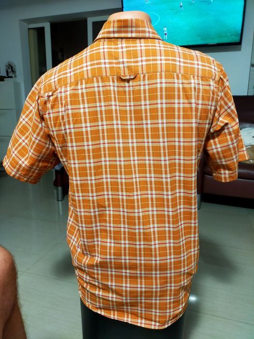 Vând cămașă COLUMBIA mărimea  M