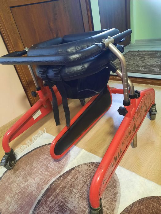 Проходилка Aktivall 1 за деца с увреждане