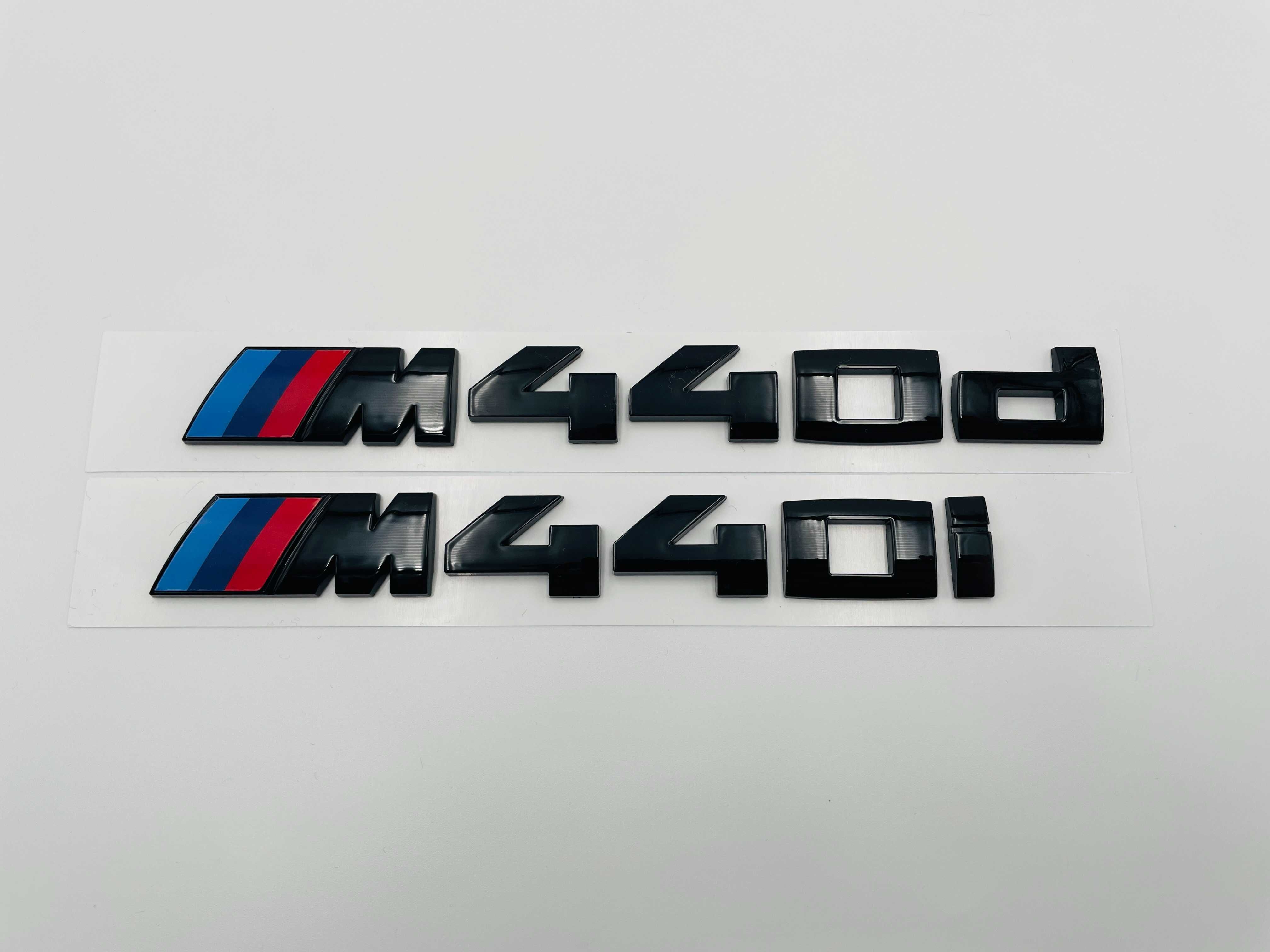 Emblema compatibila BMW M440i negru