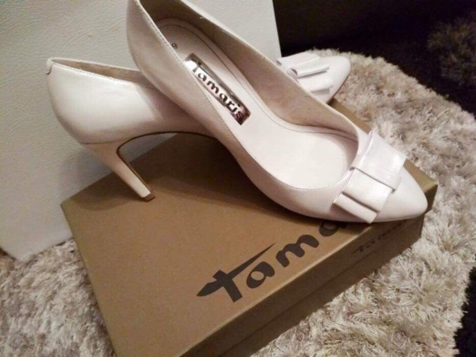 Pantofi  albi din piele pentru mireasă