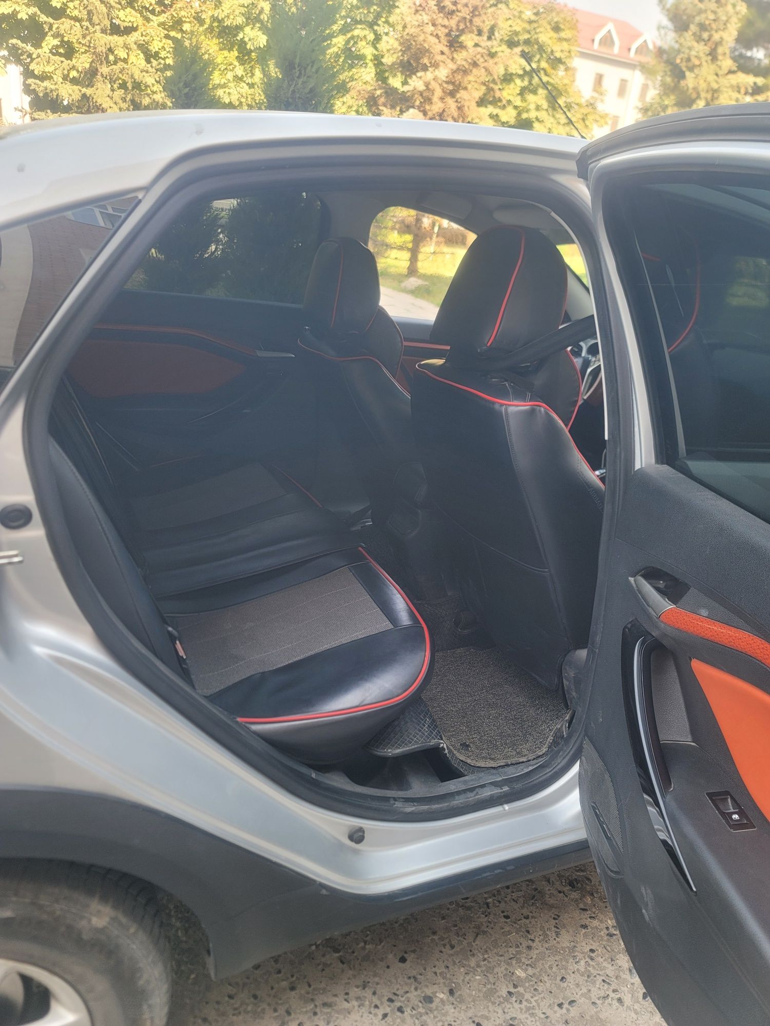 Lada vesta sedan croos