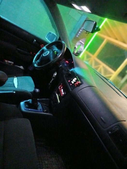 Vând Golf 4 benzina 1.6