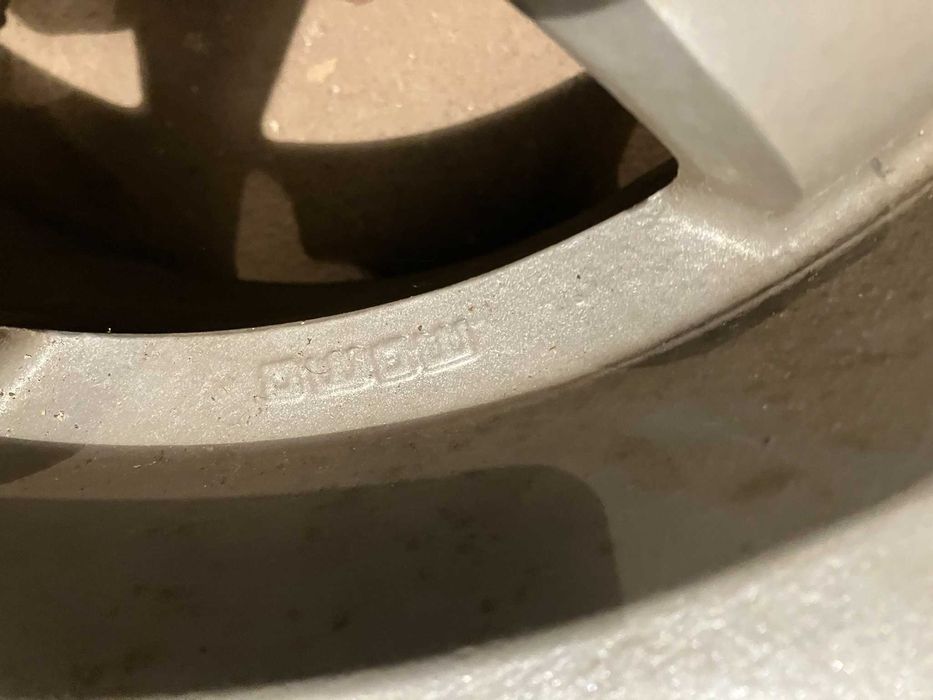 15" 7J Джанти MOMO