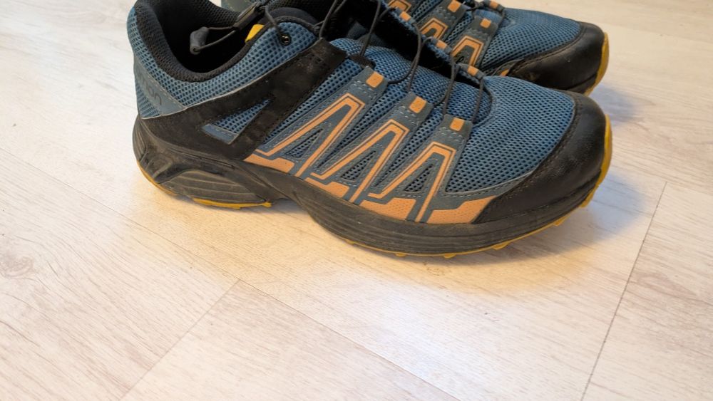 Vand pantofi de alergat Salomon XT Inari 42