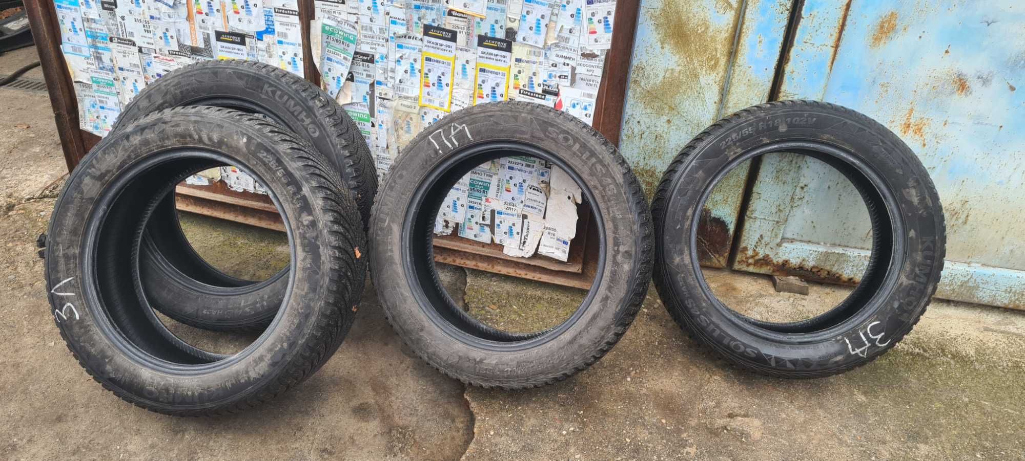 Гуми KUMHO SOLUS 4 SEASON 225/55 R18