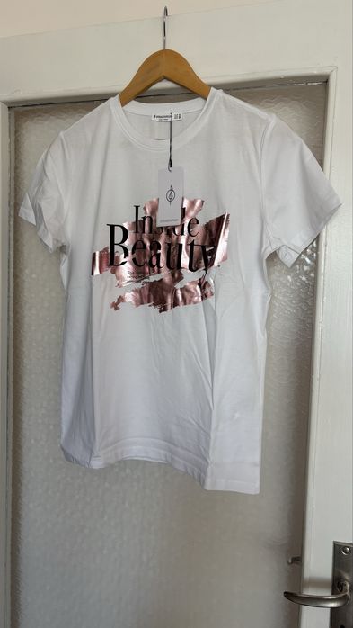 Тениска Sradivarius р-р М нова с етикет