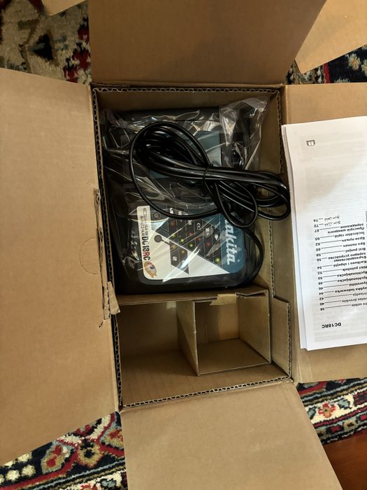 Продам зарядное устройство для макиты