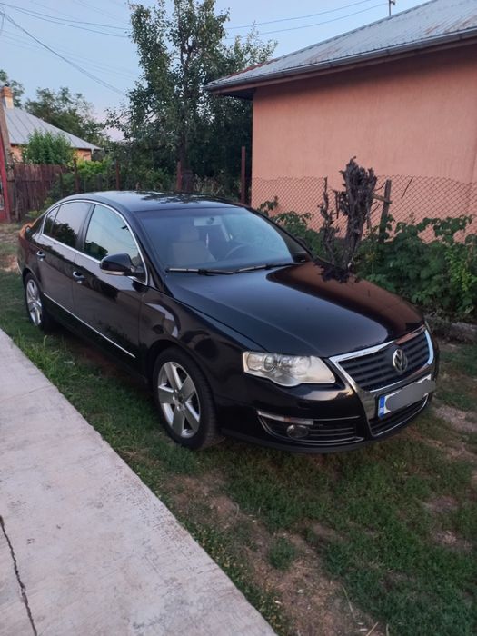 Vând Volkswagen Passat B6