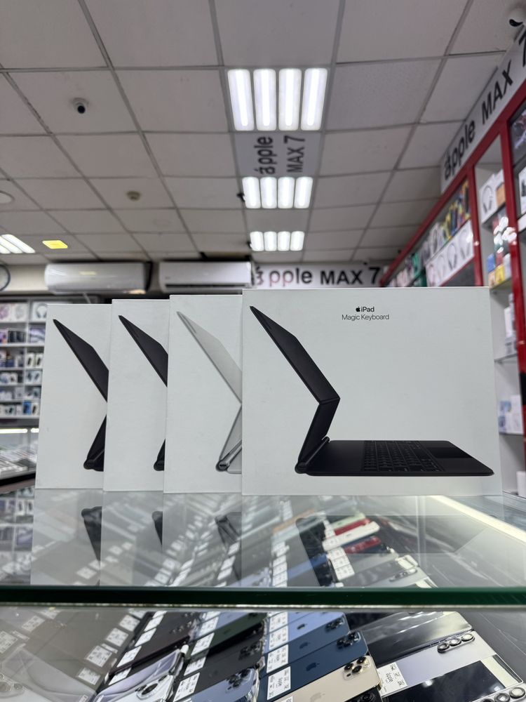 Magic keyboard 12.9 inch