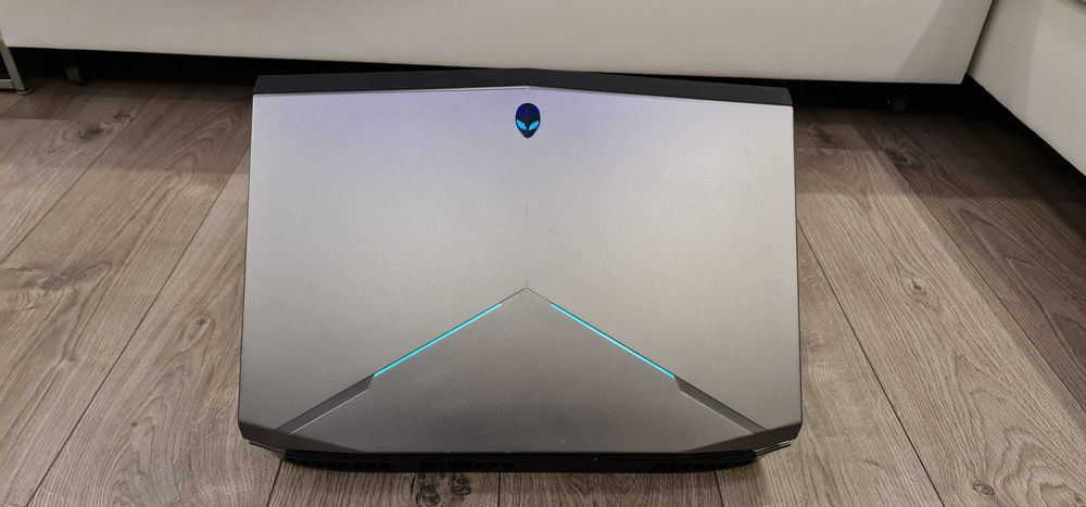 Laptop gaming ALIENWARE ,intel core i7 , 32 gb ram, 18,4 inch