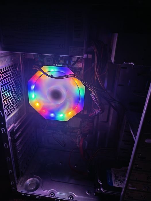 Kompyuter sotiladi  i5