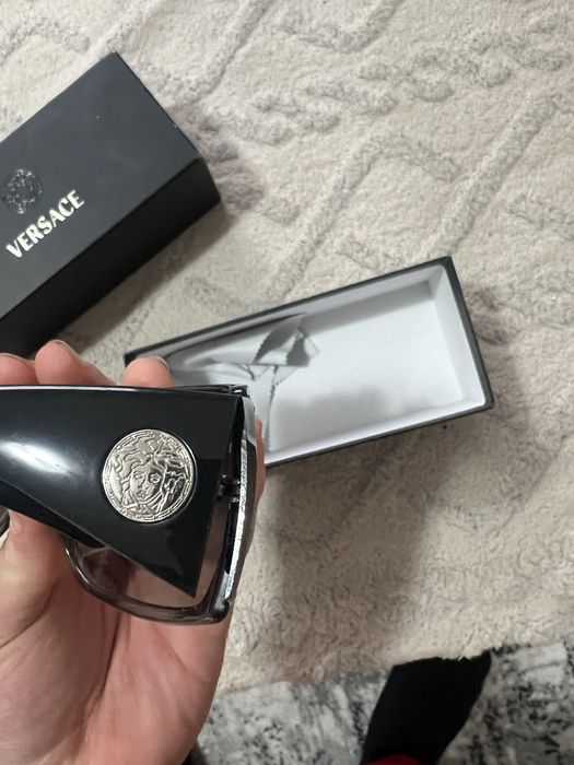 Дамски слънчеви очила - Versace оригинални.