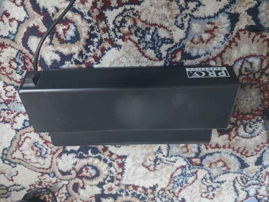 Детектор валют PRO 12 проверки подлинности банкнот