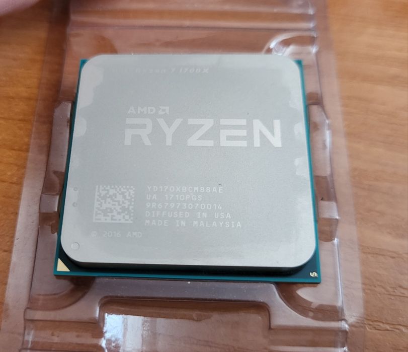 Процесор Ryzen 7 1700X