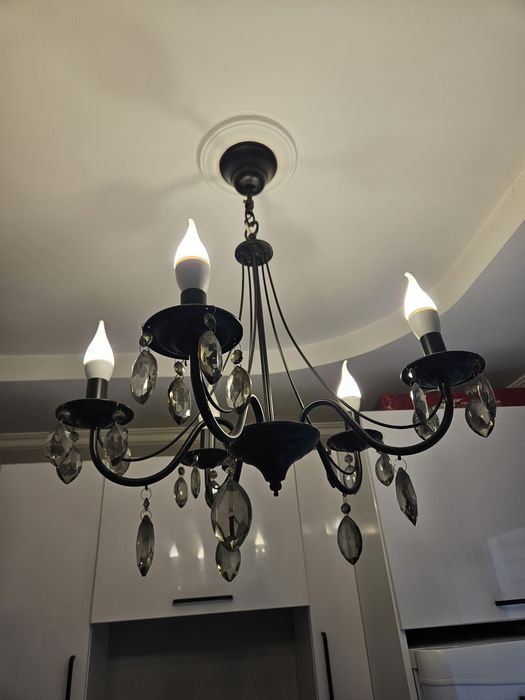 Продам люстру черную