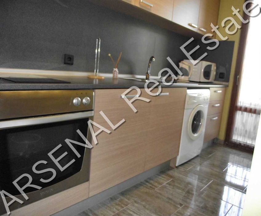 Дава се под наем Тристаен апартамент в София, Център - 126 кв.м за 800 € - Снимка #1