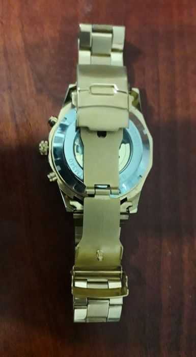 Ceas de mana                                    .