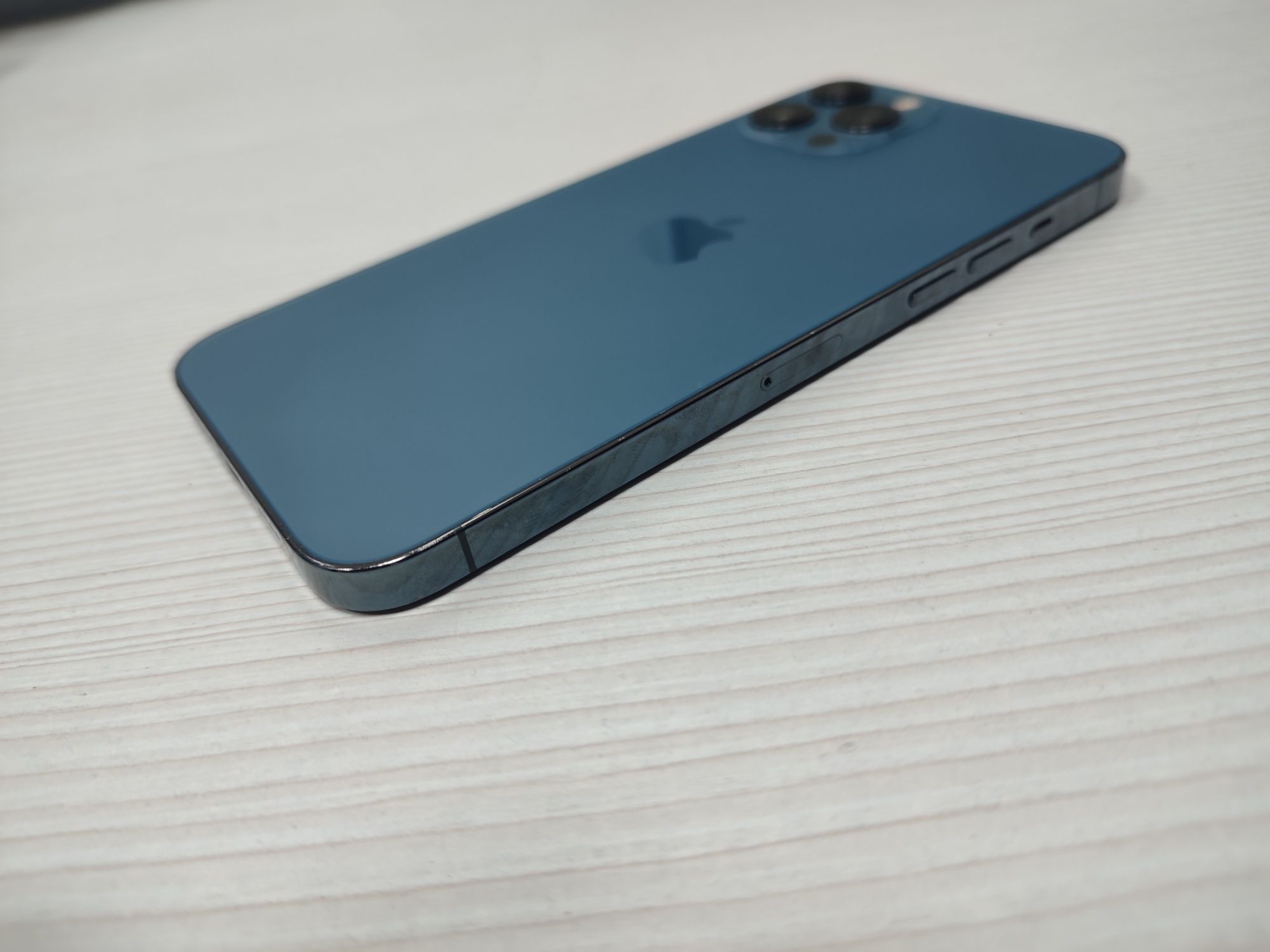 iPhone 12 pro Max 128gb хорошо работает