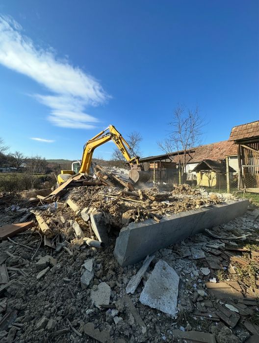 Lucrari de demolare si decopertare – Apartamente, case, pereti