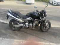 Vand sau schimb Honda Hornet PC36