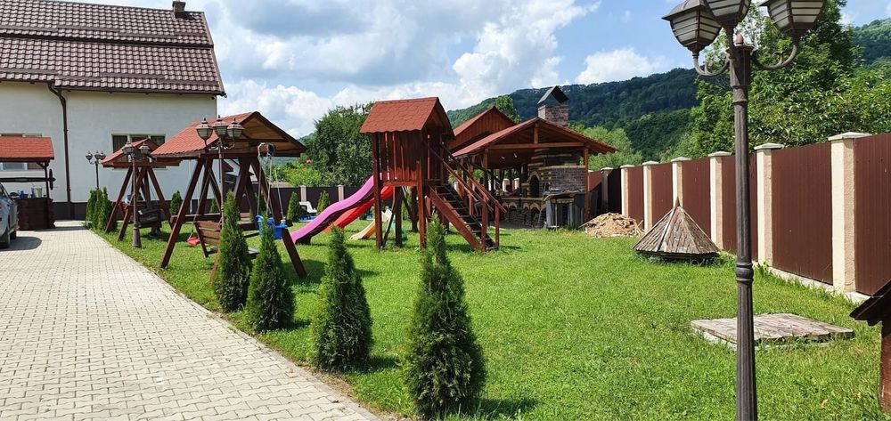 Se oferă spre închiriat cabană în Maramureș, Vișeu de Jos.