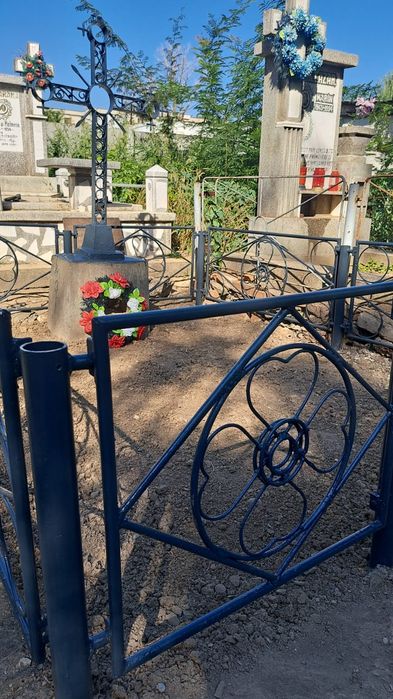 Loc de veci, Cimitrul Eternitatea