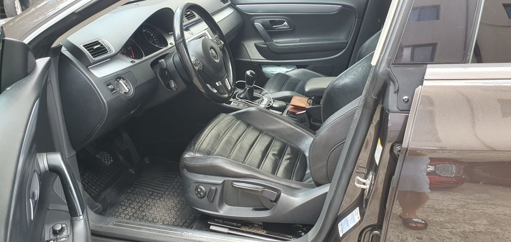 Vând Vw Passat CC