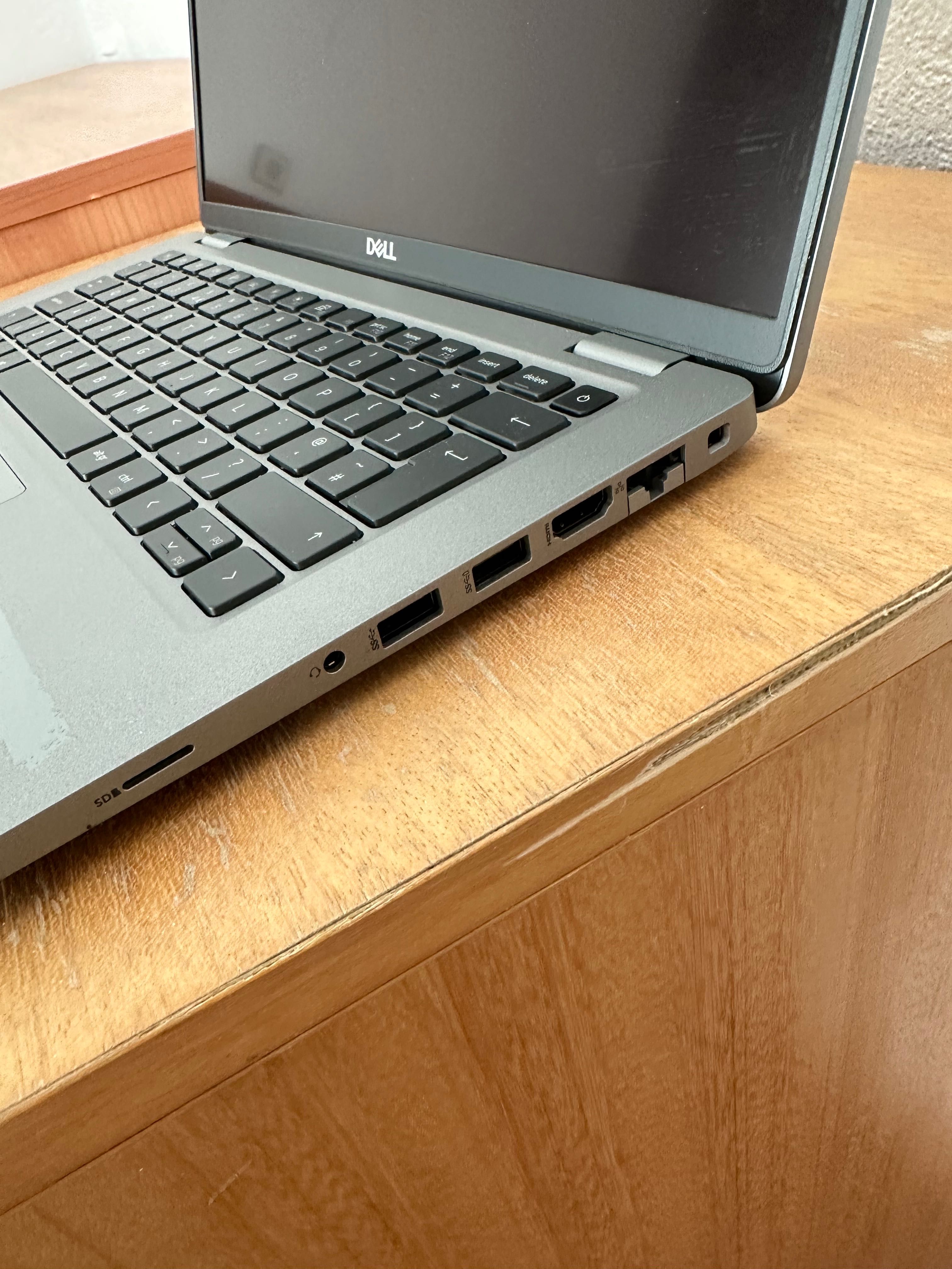 Dell Latitude 5420 14" Laptop (Intel i5-1145G7 32GB) touch screen