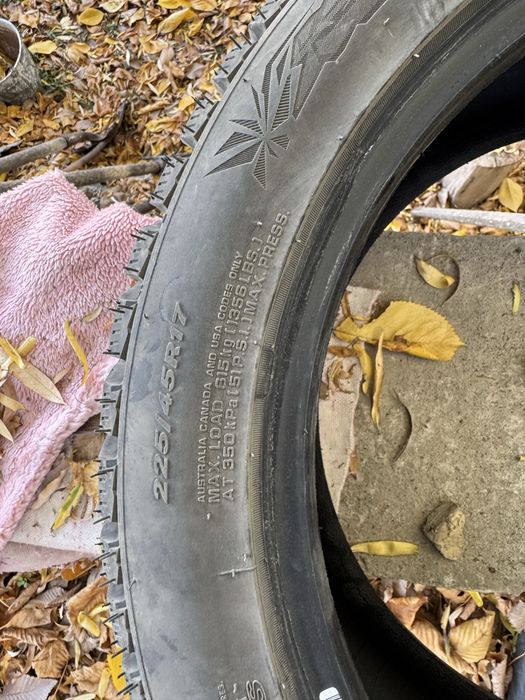 Продам зимние шины