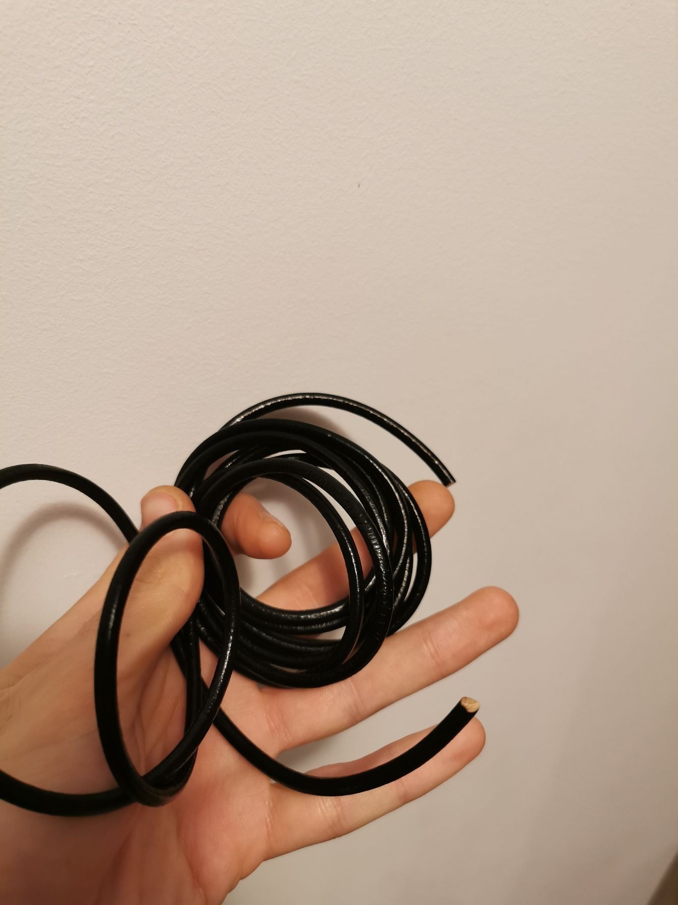 Snur piele naturala 2metri (4mm diametru)
