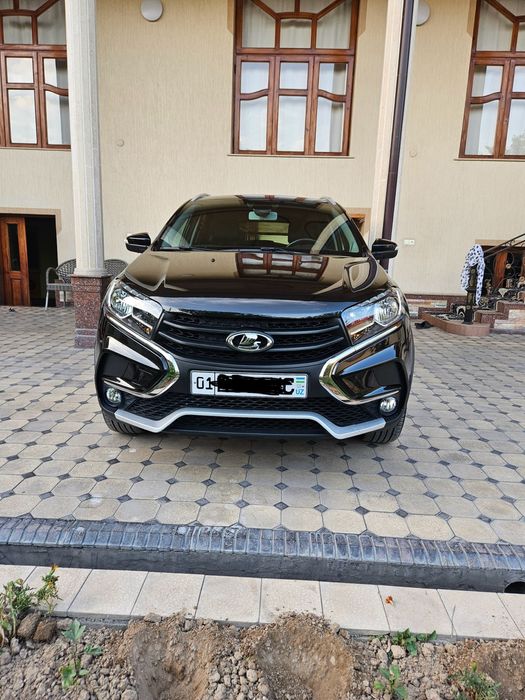 Lada Xray Cross 1, 6Nissan mator