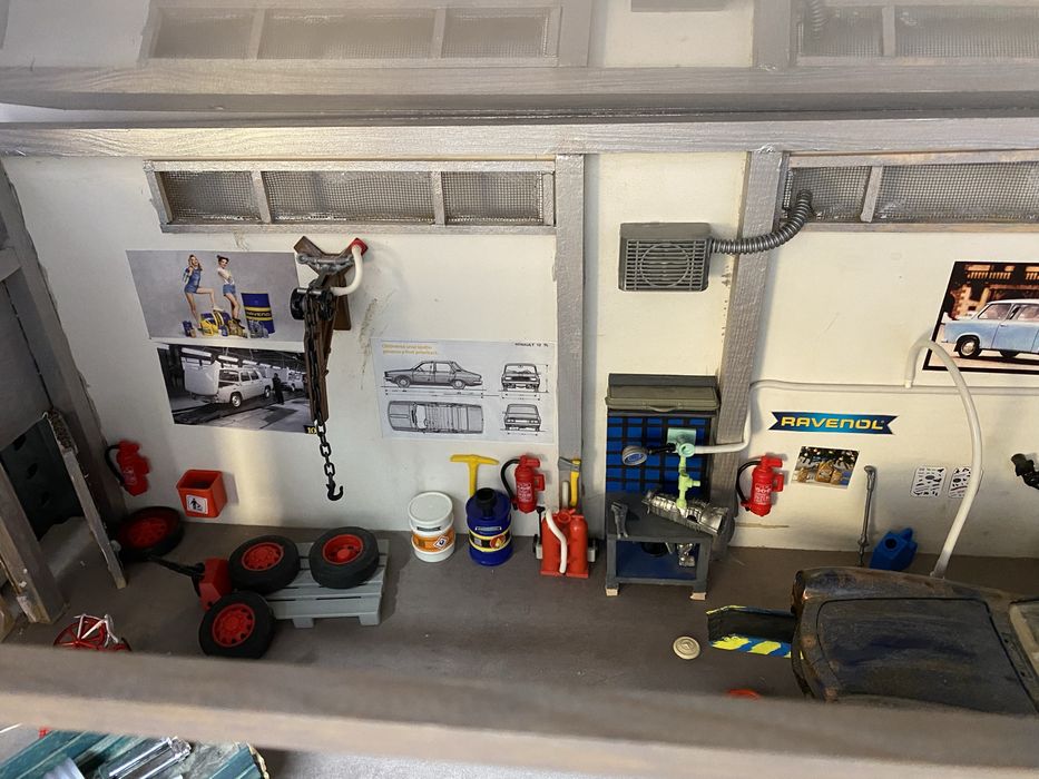 Diorama auto scara 1:18