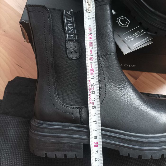 Rifle/Carmela  N38 нови боти-ботуши