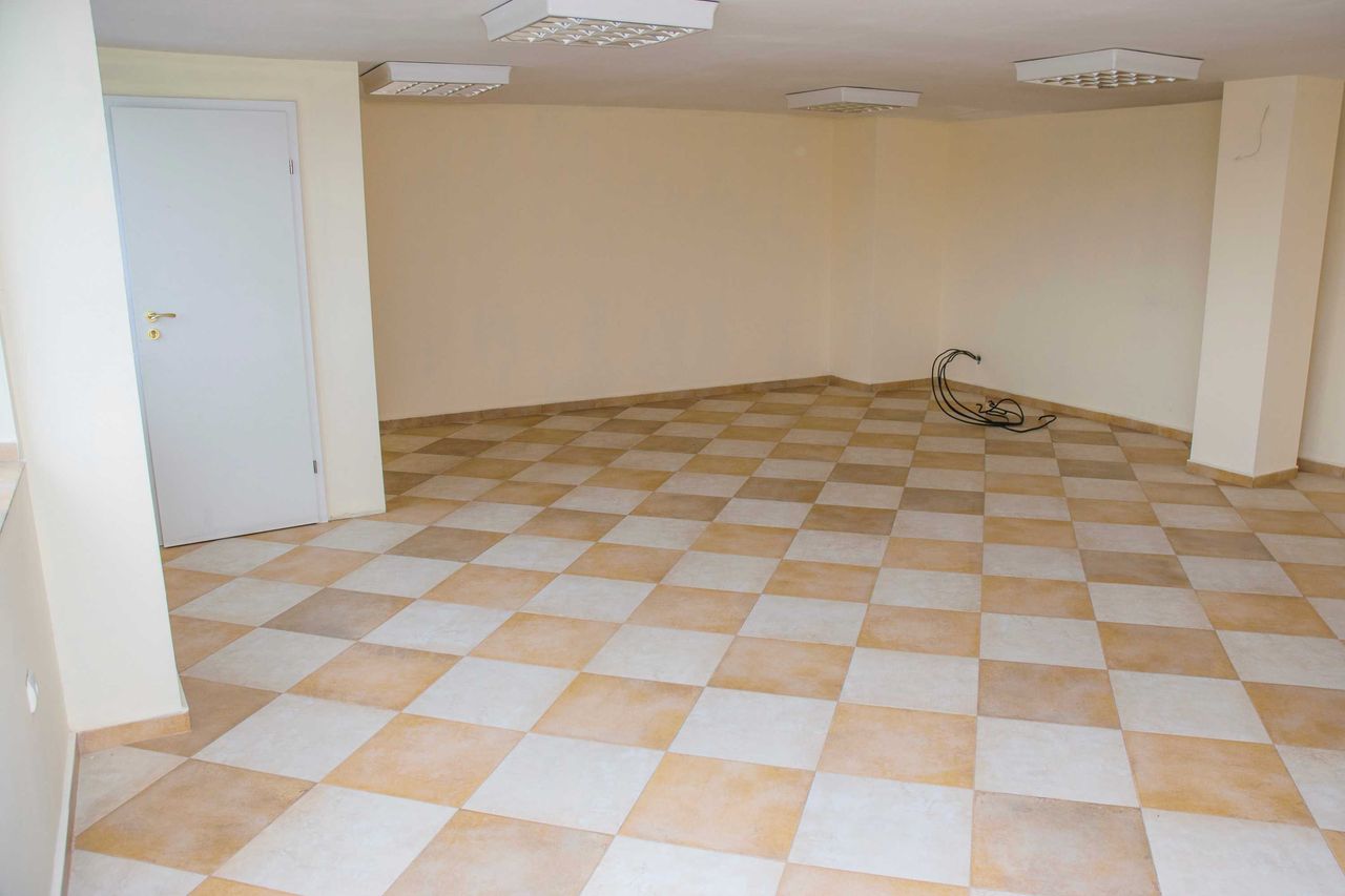 Дава се под наем Офис в Перник, Байкушева махала - 80 кв.м за 5.1 € - Снимка #4