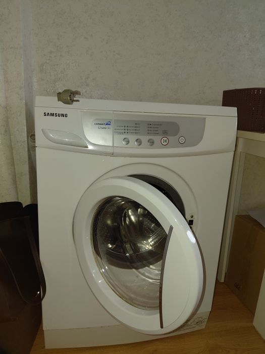 Продам стиральную машинку