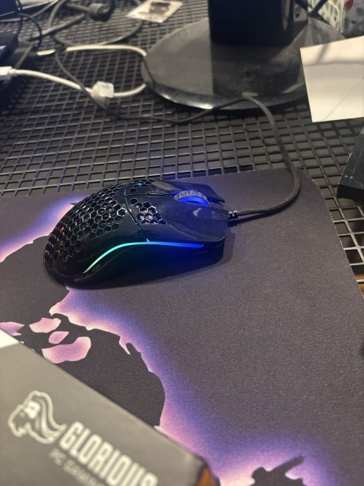 Геймърска мишка glorious model 0-