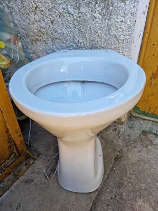 Vand vas de toaleta