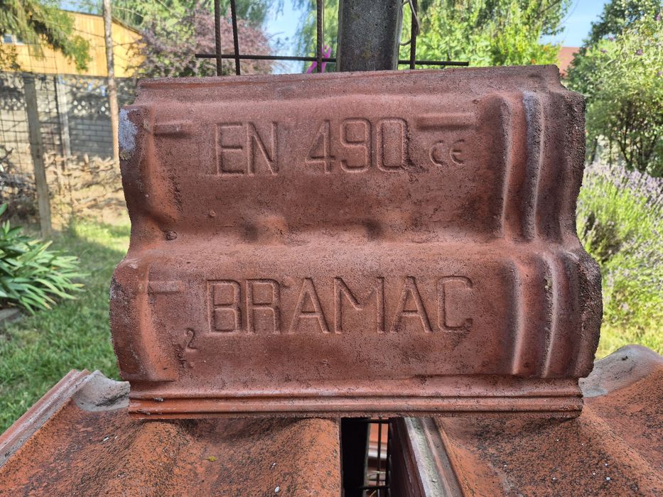 Vând Tigla Bramac