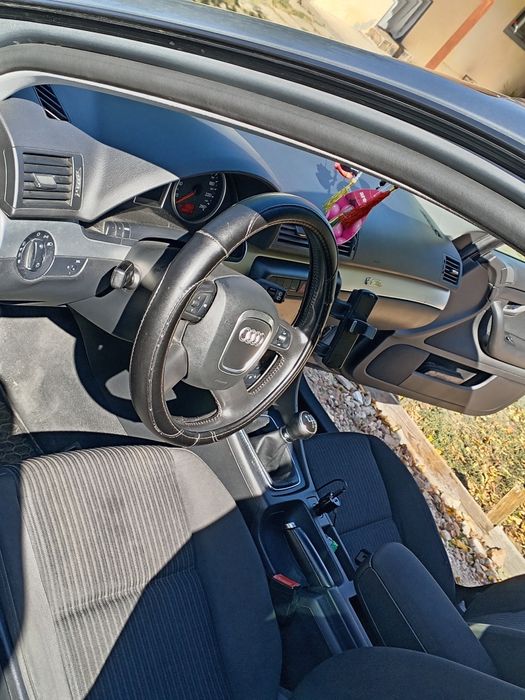 Vând Audi a4 b7  140 cp