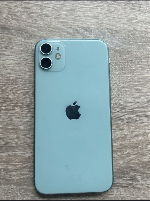 Vand iphone 11 perfect fuctional sanatate la baterie 78 64 gb