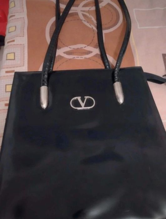 Geanta neagra Valentino