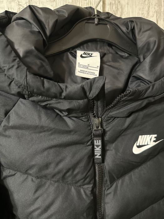 Детско оригинално яке Nike намалено