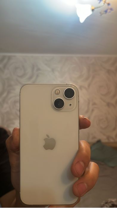 Продам айфон 13.