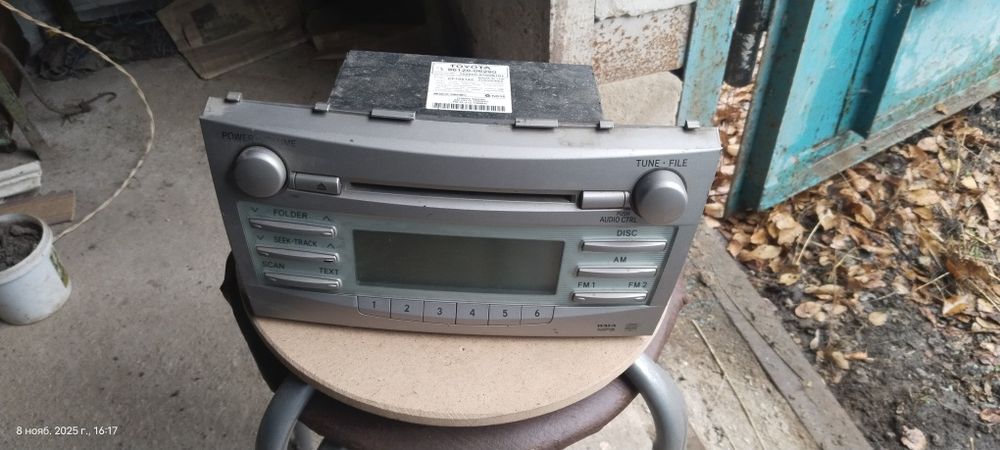 Продам магнитолу на Тойота