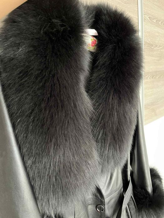 Палто от естествена кожа и естествен косъм