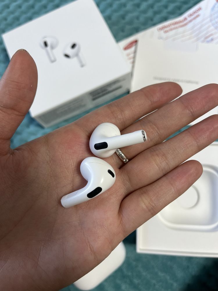 Наушники Apple AirPods 3 with Lightning Charging Case белый