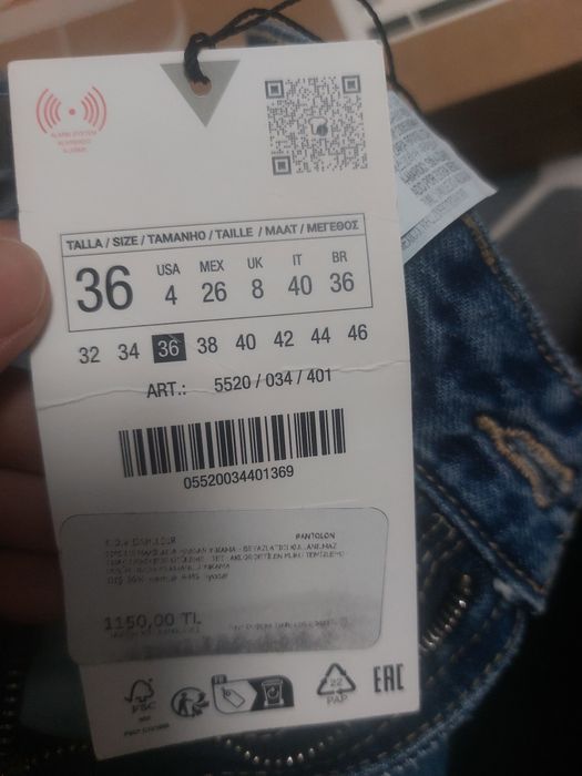 Джинсы Зара новая